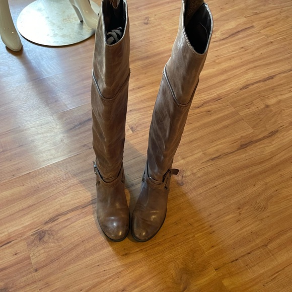 Luxury Rebel tall boots - Picture 3 of 3